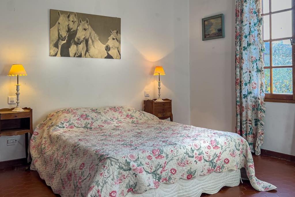 Mas De Charme En Pleine Camargue Villa Saint-Gilles  Exterior photo