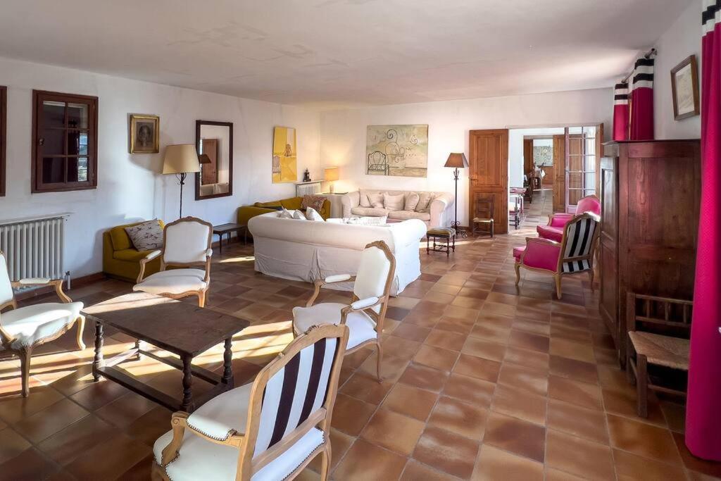 Mas De Charme En Pleine Camargue Villa Saint-Gilles  Exterior photo