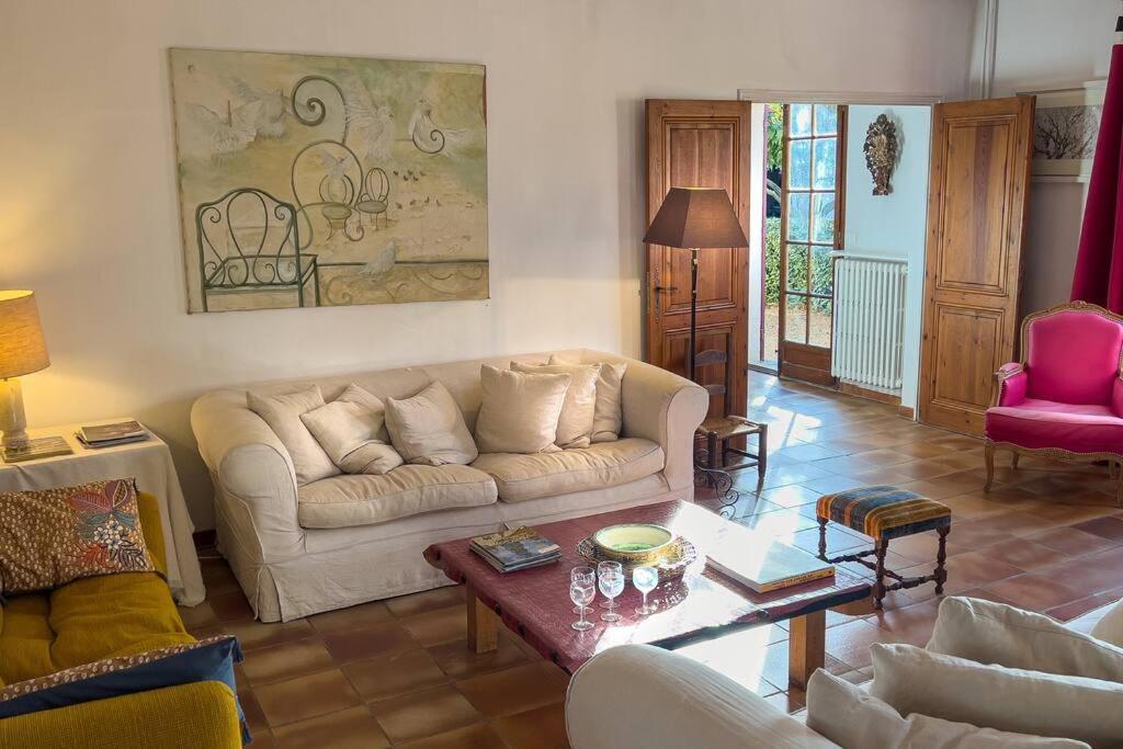 Mas De Charme En Pleine Camargue Villa Saint-Gilles  Exterior photo