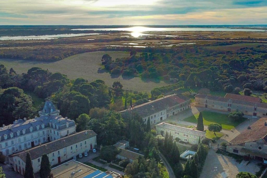 Mas De Charme En Pleine Camargue Villa Saint-Gilles  Exterior photo
